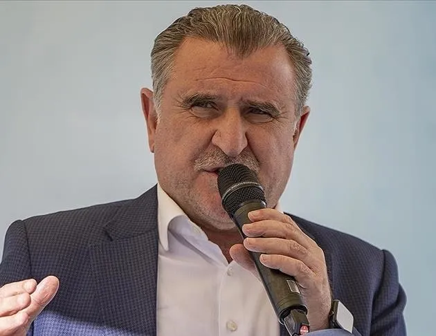 Osman Aşkın Bak’tan tebrik