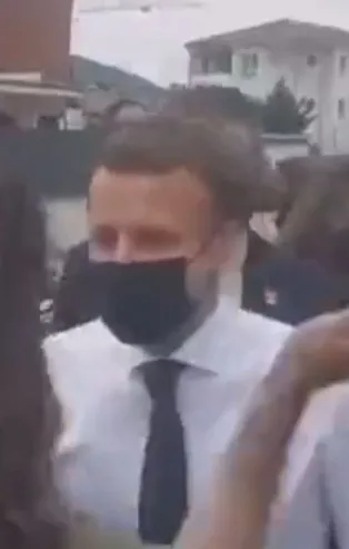 Emmanuel Macron'un tokat yediği anın farklı açıdan videosu ortaya çıktı