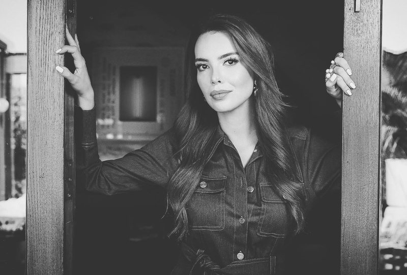 selen-soyder-agabeyinin-vefatiyla-sarsildi-hayatimi-kaybettim-1775201494812.jpg Selen Soyder ağabeyinin vefatıyla sarsıldı: "Hayatımı kaybettim"-6