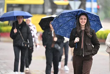 Yeni yağış dalgası geliyor: İstanbul dahil birçok il listede! Günlerce sürecek