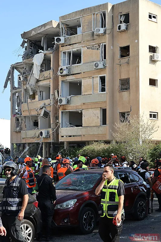 İsrail-İran savaşının 7. gününde Tel Aviv'de büyük yıkım! Kubbe yine delik deşik... Yeni görüntüler geldi - 5