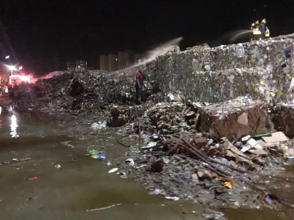 kipastaki-yangina-8-saattir-mudahale-ediliyor-1658954326059.jpg Kipaş'taki yangına 8 saattir müdahale ediliyor-2