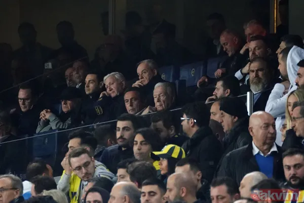 Ali Koç'un bu yaptığı taraftarı çıldırttı! Tepkiler çığ gibi - 19