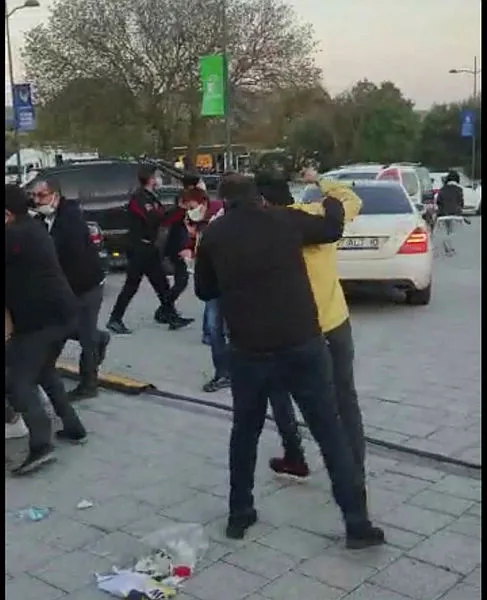 1618202655624.jpg Mustafa Üstündağ kimdir, kaç yaşında? Oyuncu Mustafa Üstündağ kaç yaşında? Kavga olayı nedir?-3