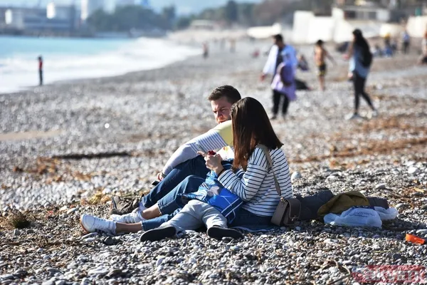 Antalya'da yılın ilk gününde deniz keyfi! 'Deniz suyu sıcak' - 8
