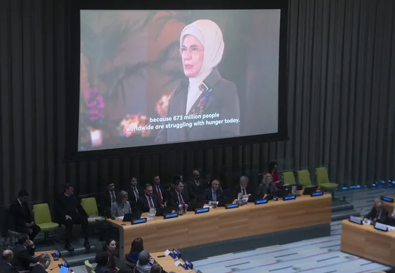 enerjide-dunyanin-gozu-turkiyede-100-binlik-cop31-cikarmasi-1776168315395.jpeg Enerjide dünyanın gözü Türkiye’de: 100 binlik COP31 çıkarması | İklim diplomasisinde Albayrak ekolü-4