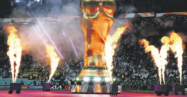 2022 Dünya Kupası’nın açılış töreni muhteşem sahne performansları ve gösterilerle göz kamaştırdı