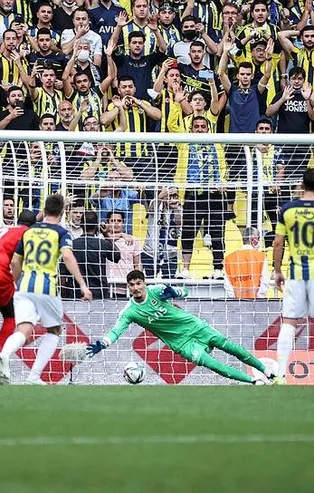 Fenerbahçe'nin Sivasspor beraberliği sonrası Pereira ve Altay'a sert sözler: Şımarıklık, ukalalık, beceriksizlik...
