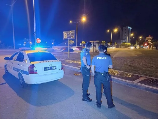 Kayseri'de gece yarısı bıçaklı kavga! 1 yaralı-1