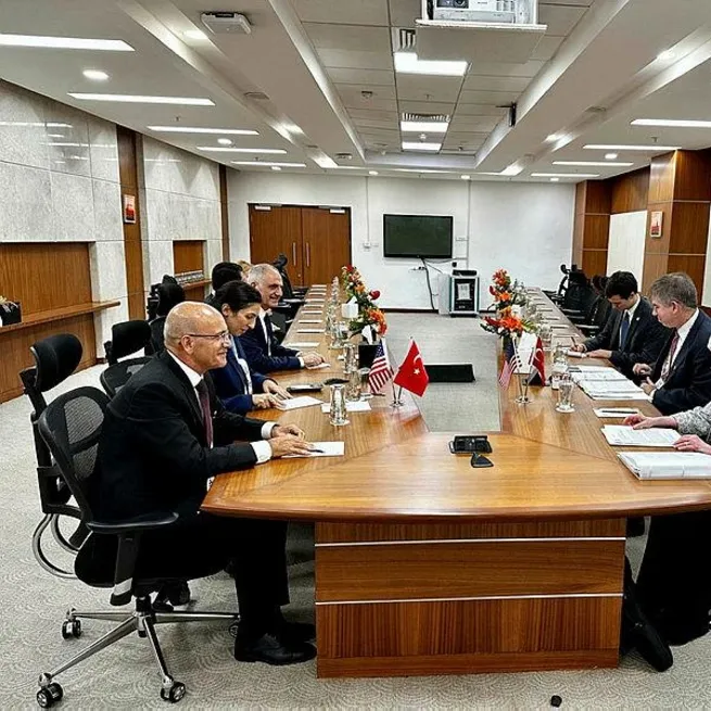 Hazine ve Maliye Bakanı Mehmet Şimşekten G20 toplantılarında görüşme trafiği: Çok verimli görüşmeler yaptık...