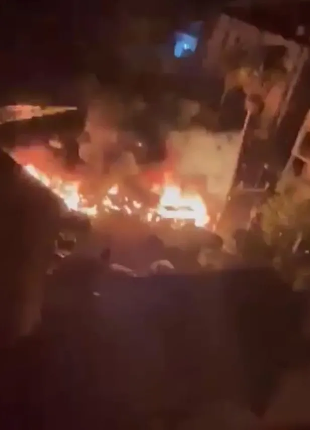 katil-israil-el-ehli-baptist-hastanesini-hedef-aldi-cok-sayida-sivil-sehit-oldu-iste-vahsetin-kan-donduran-gor-1697565374144.jpeg CANLI TAKİP | Katil İsrail El-Ehli Baptist Hastanesi'nden sonra bir okulu hedef aldı-9