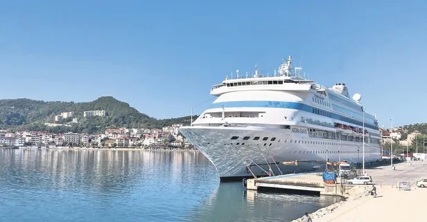 Kruvaziyer ile 1.2 milyon turist