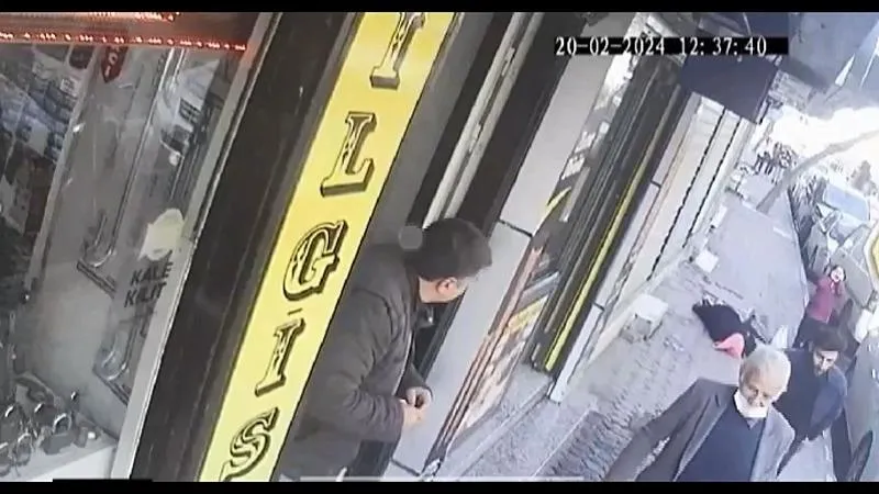 Gaziosmanpaşa'da kan donduran cinayet! Üvey annesini öldürdü koşarak uzaklaştı: "Ağabeyim vurdu"-4