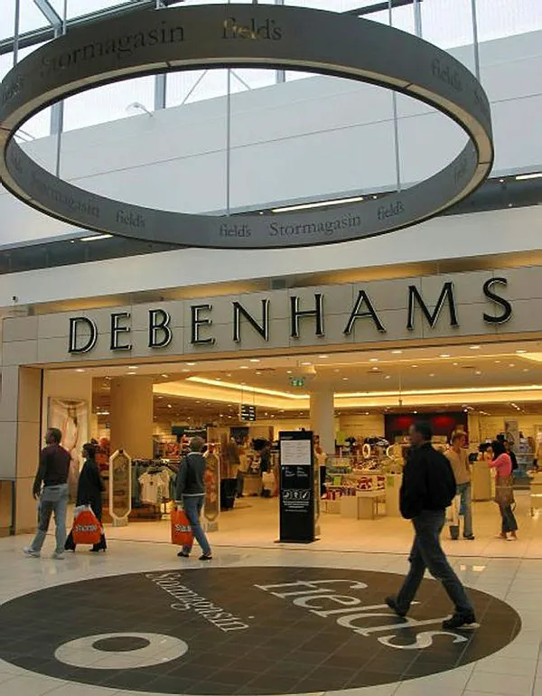 ingilterenin-242-yillik-dev-perakende-zinciri-debenhams-magazalarini-kapatiyor-1620229146391.jpg İngiltere'nin 242 yıllık dev perakende zinciri Debenhams, mağazalarını kapatıyor-6