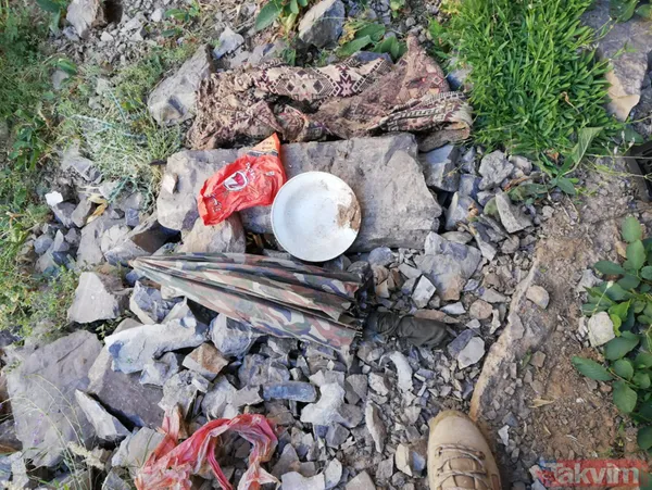 11 Savunma El Bombası, 10 Roket Atar Sevk Fişeği, Topuk Mayını, 2 Bin Kaleşnikof Mühimmatı, 500 Bixi Mühimmatı, 400'Lük Mayon, 2 Uzun Namlulu Silah Ve Kanasa...