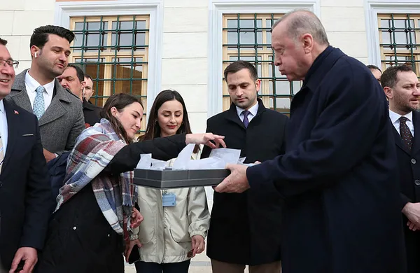Son dakika: Başkan Erdoğan'dan yoğun Ramazan mesaisi! Telefon görüşmeleri, ziyaretler, etkinlikler...-17