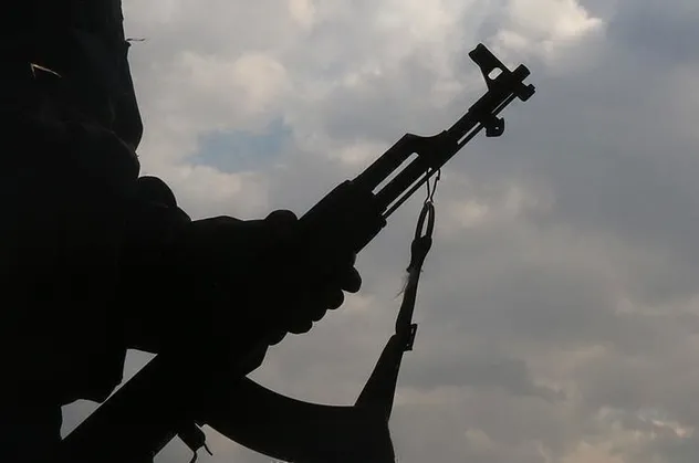 SON DAKİKA: Bakanlık açıkladı! PKK'da çözülme sürüyor: 3 örgüt üyesi daha teslim oldu