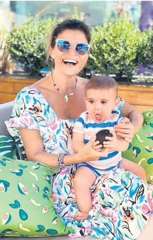 Ece Vahapoğlu'ndan avokadolı paylaşım