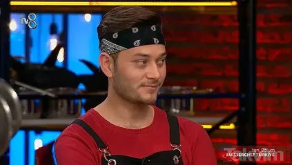 MasterChef Emre Büber oğluna kavuştu o anlar sosyal medyaya damga vurdu! Gözyaşları içinde bahşetmişti: 'Şükür kavuşturana' - 33