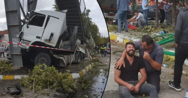 Sakarya'da feci kaza! Ölü ve yaralılar var!
