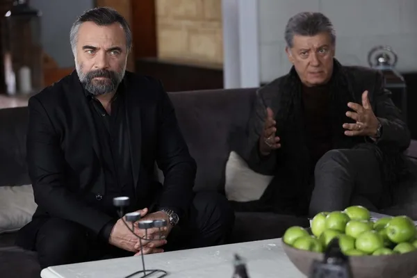 Eşkıya Dünyaya Hükümdar Olmaz 132. yeni bölüm fragmanı: İhanet eden kimin oğlu olursa olsun... EDHO son bölüm full izle-3