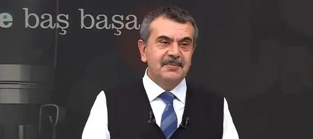 Gençlerin sorularını yanıtladı