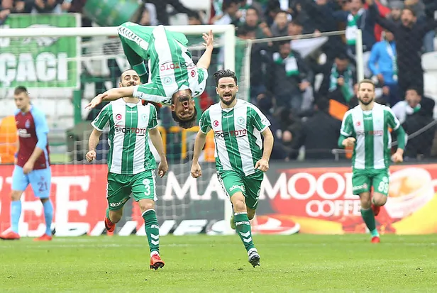 Konyaspor'dan anlamlı pankart-1