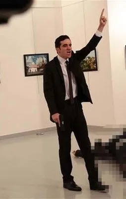 Katil polisin avukat ev arkadaşı gözaltında