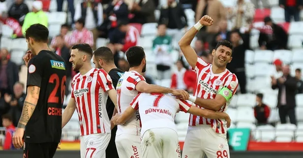 Antalyaspor Karagümrük'ü mağlup etti!