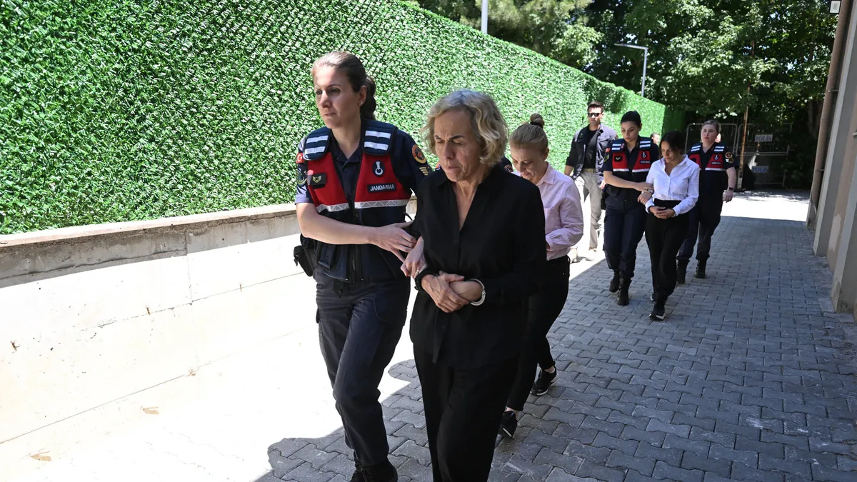 Grand Kartal Otel davasında hesap soruluyor... Yangında mahsur kalan genç kız o anları anlattı: Banyoda ölümü bekledik