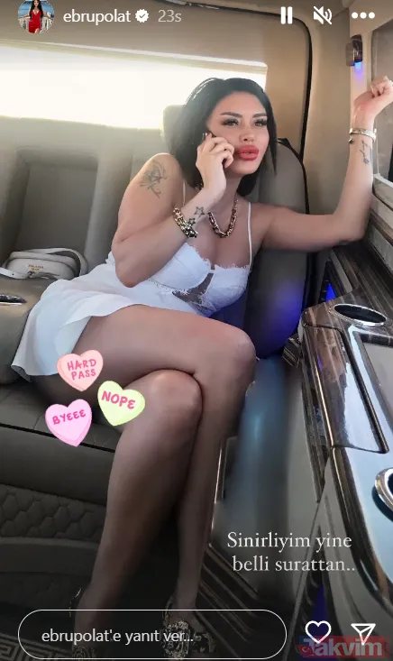 Frikik vermemek için bu kez kendi sansürledi! Ebru Polat'tan araç içinde olay poz! - 6