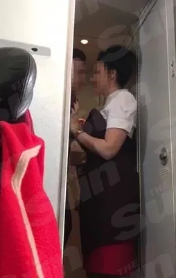 Uçak tuvaletinde seks skandalı!