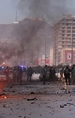 Afganistan'da büyük patlama! Onlarca ölü var