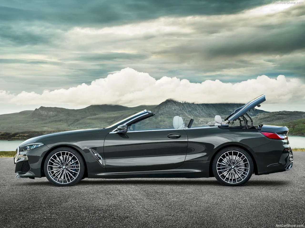 BMW 8-Series Convertible'ın özellikleri nelerdir? İşte 2019 BMW 8-Series Convertible - 3