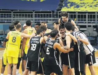 Beşiktaş derbide Fener’i yıktı