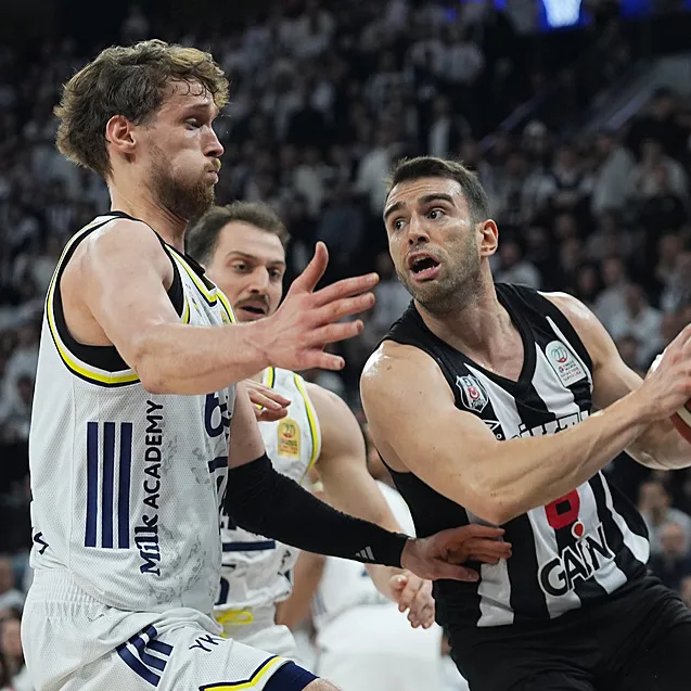 Kanarya potada apolet söktü!