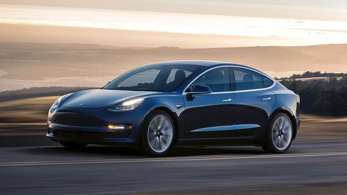 Tesla ilk kez Audi’yi geçti