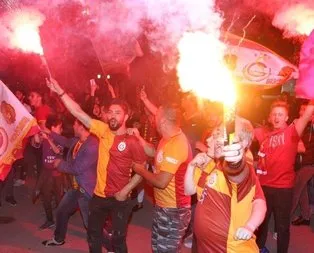 Galatasaray’ın şampiyonluğu milyonları sokaklara döktü