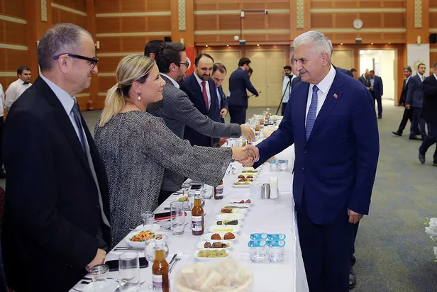 Binali Yıldırım müjdeleri peş peşe sıraladı! İSPARK'lar 1 saat ücretsiz olacak-2