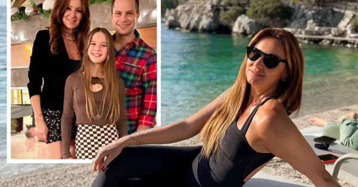 Pınar Altuğ’un kızı Su Atacan ’anasının kızı’ dedirtti şaşkına çeviren bacak hareketlerine babaanneden yorum gecikmedi: Spagetti bacaklarını...