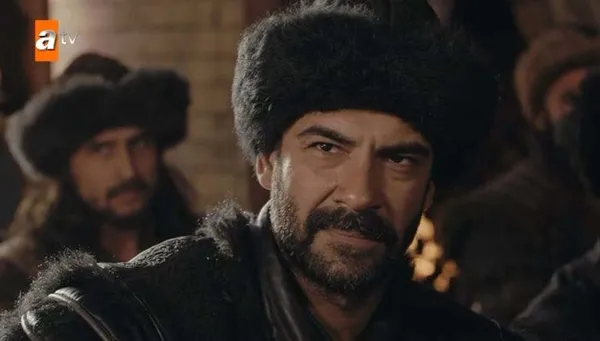 kurulus-osmanda-heyecan-dorukta-osman-bey-marmaracik-hisarini-oktem-beye-verdi-bayindir-bey-odullendirildi-1669234718431.jpg Kuruluş Osman’da heyecan dorukta! Osman Bey, Marmaracık Hisarı’nı Öktem Bey’e verdi! Bayındır Bey ödüllendirildi-5