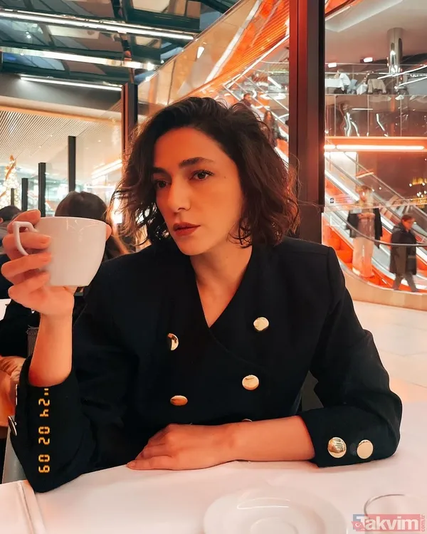 8 yıl önce evlendi! Şebnem Hassanisoughi’nin eşi bakın kim çıktı! Duyan inanamadı! Meğer Yurdaer Okur’un partneri ünlü müzisyenle... - 7