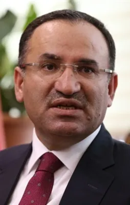 Bakan Bozdağ'dan KK'ya kontrollü darbe göndermesi