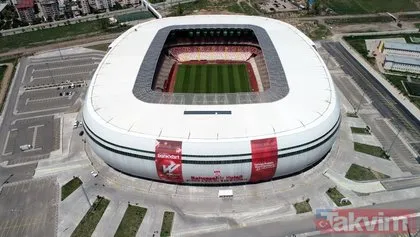 Yeni 4 Eylül Stadyumu Akhisarspor - Galatasaray maçına hazır!