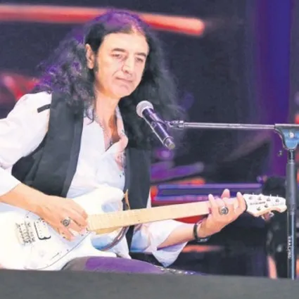 Biz Bize’de müzik ve sohbet şöleni