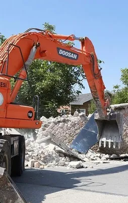 FETÖ'cü İpek’in malikanesinde yıkım başladı