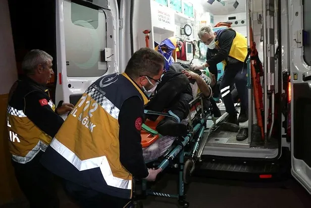 Son dakika haberi... Erzincan'da yolcu otobüsü şarampole devrildi: 2 kişi öldü, 7'si ağır 31 kişi yaralandı-5