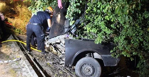 Bolu’da ağaca çarpan otomobil ikiye katlandı: Sürücüsü ağır yaralı