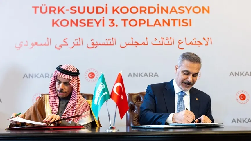 turkiye-ile-suudi-arabistan-arasinda-vize-muafiyeti-donemi-basladi-1781336130889.jpg Türkiye ile Suudi Arabistan arasında vize muafiyeti dönemi başladı-3