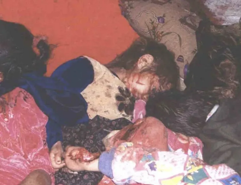 amerikan-askerlerinin-iraktaki-hadisa-katliamina-ait-sok-edici-fotograflari-ortaya-cikti-1724871817616.jpeg Amerikan askerlerinin Irak’taki Hadisa katliamına ait şok edici fotoğrafları 19 yıl sonra ortaya çıktı-7